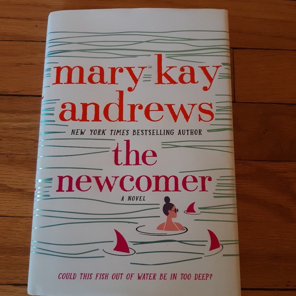 Book "The Newcomer" by Mary Kay Andrews